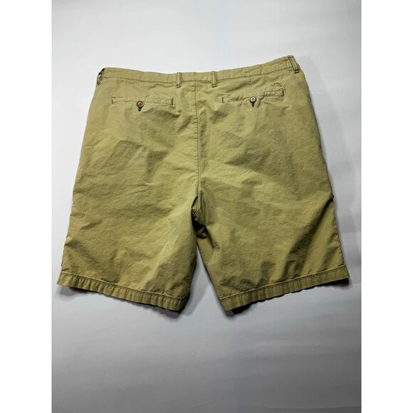 Tommy Bahama Men's Khaki Cargo Shorts - Size 36x9 - Picture 2 of 6